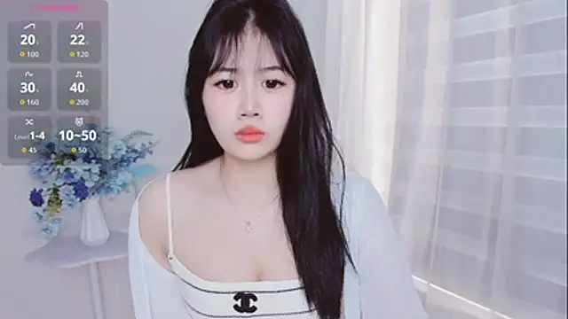 -Rose-Lucky- online show from October 20, 2025, 1:18 am