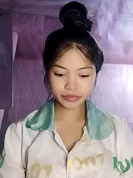 Thy00   online show from October 26, 2025, 3:23 pm