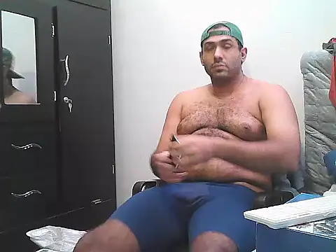 Snapshot of morenocabro10 chatting on October 6, 2025, 9:48 pm morenocabro10 online show from October 6, 2025, 9:48 pm