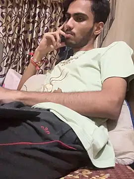 Snapshot of hoegupta chatting on October 6, 2025, 2:29 pm hoegupta online show from October 6, 2025, 2:29 pm