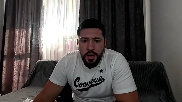 Gold Alpha Boy online show from October 23, 2025, 11:42 am