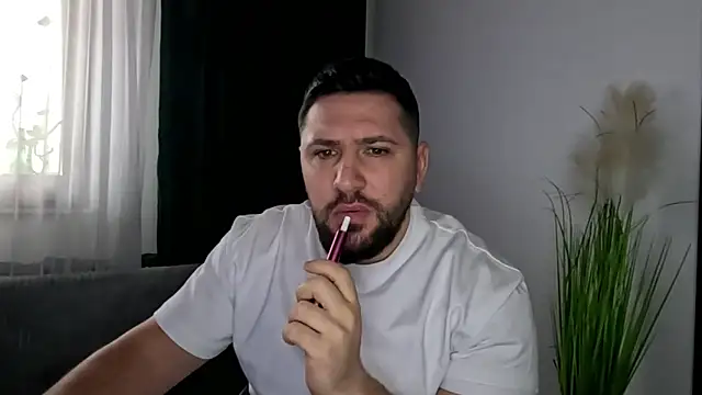 Snapshot of Gold_Alpha_Boy chatting on February 4, 2026, 8:42 am Gold Alpha Boy online show from February 4, 2026, 8:42 am