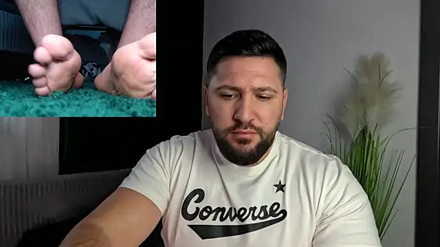 Snapshot of Gold_Alpha_Boy chatting on February 2, 2026, 2:49 pm Gold Alpha Boy online show from February 2, 2026, 2:49 pm