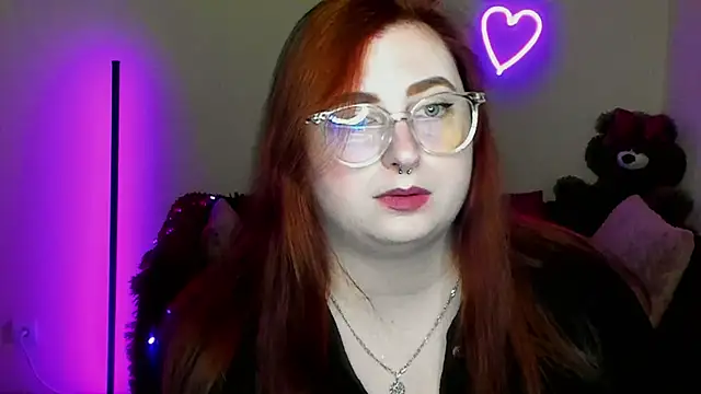 Alicia love00 online show from April 14, 2026, 5:23 am