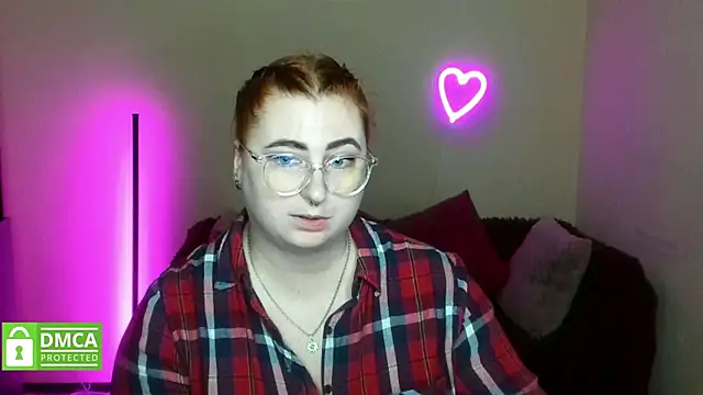 Alicia love00 online show from November 10, 2025, 12:32 pm