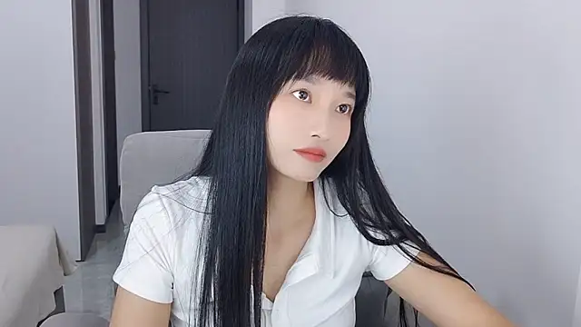 Lisa-3333 online show from October 11, 2025, 5:03 pm