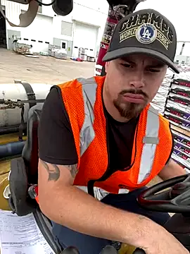 PuttieIn online show from September 23, 2025, 2:35 pm