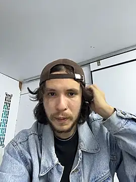 Luxx 14 online show from October 31, 2025, 4:53 am