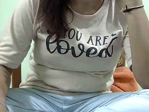 CHAMELI4747 online show from September 25, 2025, 8:31 am