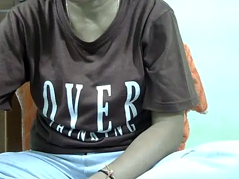 CHAMELI4747 online show from September 21, 2025, 6:40 am