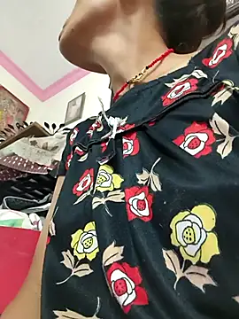 ISHANI-SINGH online show from October 5, 2025, 2:57 am