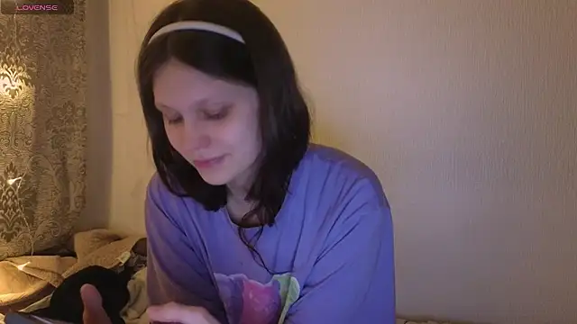 Lunliss online show from February 15, 2026, 9:25 pm