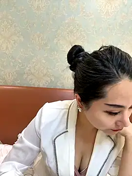 Candice888 online show from November 10, 2025, 11:48 am