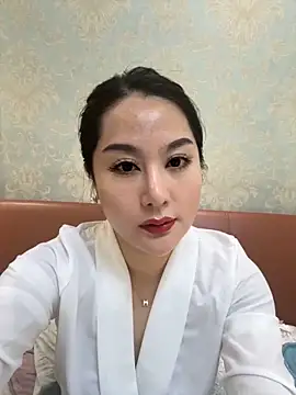 Candice888 online show from October 29, 2025, 12:37 pm