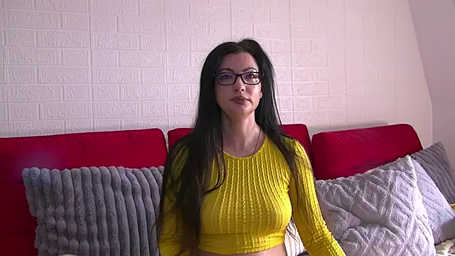 OpheliaZainne online show from February 4, 2026, 9:15 am