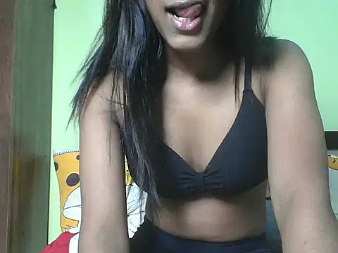 Snapshot of mickle_james chatting on October 7, 2025, 7:15 pm mickle james online show from October 7, 2025, 7:15 pm