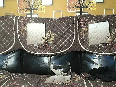 mickle james online show from April 4, 2026, 7:37 am