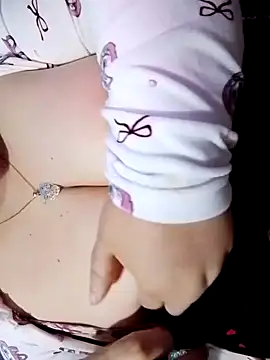 Hnonasix89 online show from March 26, 2026, 5:06 am