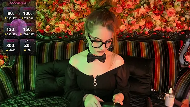 Snapshot of EllieMori chatting on February 28, 2026, 3:33 pm EllieMori online show from February 28, 2026, 3:33 pm