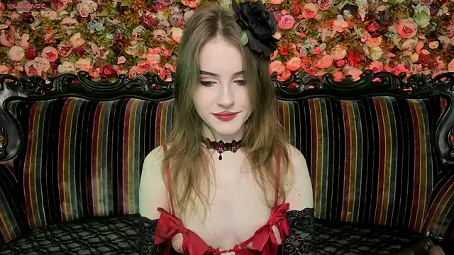 Snapshot of EllieMori chatting on March 8, 2026, 4:32 pm EllieMori online show from March 8, 2026, 4:32 pm