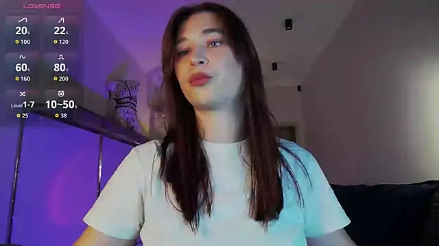 Snapshot of Meri_Cutte chatting on September 29, 2025, 12:33 pm Meri Cutte online show from September 29, 2025, 12:33 pm