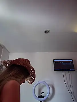 Natalia vidal online show from September 14, 2025, 3:12 pm