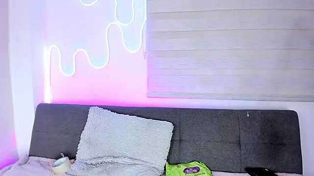 Snapshot of missweetpeach chatting on January 13, 2026, 12:58 am missweetpeach online show from January 13, 2026, 12:58 am