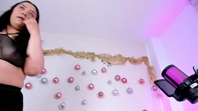 Snapshot of missweetpeach chatting on December 18, 2025, 11:41 pm missweetpeach online show from December 18, 2025, 11:41 pm