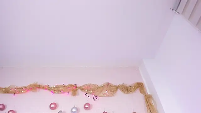 Snapshot of missweetpeach chatting on December 16, 2025, 12:37 am missweetpeach online show from December 16, 2025, 12:37 am