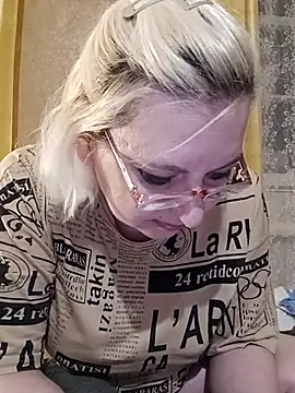 Snapshot of VikaKing chatting on February 7, 2026, 8:28 pm VikaKing online show from February 7, 2026, 8:28 pm