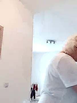 VikaKing online show from October 14, 2025, 12:50 pm