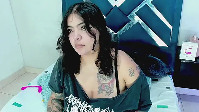 keith cute online show from November 7, 2025, 1:37 pm