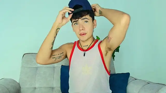 CamiiGuzmanX online show from September 28, 2025, 9:22 pm