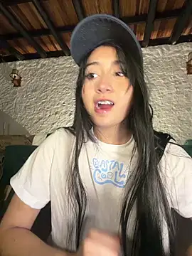 kaori 77 online show from June 19, 2026, 5:24 am
