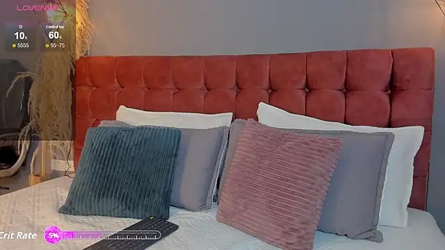 Tania 77  online show from November 10, 2025, 12:32 pm