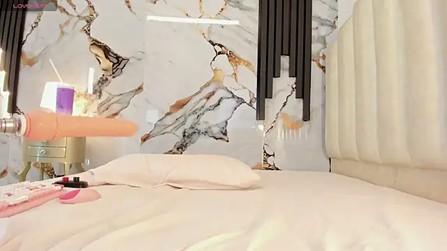 larakrouf online show from November 18, 2025, 8:12 pm