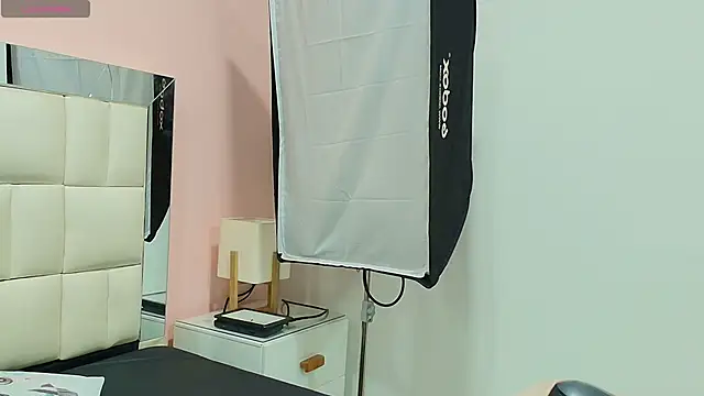 gisell gomez online show from November 9, 2025, 12:20 pm