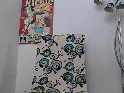 Snapshot of Thomasjons_ chatting on October 16, 2025, 6:05 pm Thomasjons online show from October 16, 2025, 6:05 pm