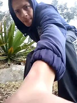 Snapshot of Thomasjons_ chatting on November 6, 2025, 12:42 pm Thomasjons online show from November 6, 2025, 12:42 pm