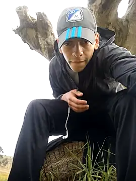 Snapshot of Thomasjons_ chatting on November 7, 2025, 3:05 pm Thomasjons online show from November 7, 2025, 3:05 pm