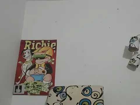 Snapshot of Thomasjons_ chatting on October 22, 2025, 1:27 am Thomasjons online show from October 22, 2025, 1:27 am