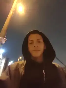 Snapshot of Thomasjons_ chatting on February 2, 2026, 1:37 am Thomasjons online show from February 2, 2026, 1:37 am