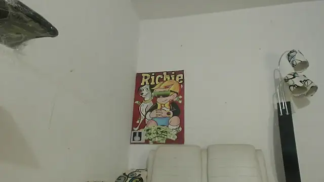 Snapshot of Thomasjons_ chatting on November 21, 2025, 2:32 am Thomasjons online show from November 21, 2025, 2:32 am