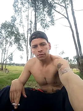 Snapshot of Thomasjons_ chatting on November 24, 2025, 3:56 pm Thomasjons online show from November 24, 2025, 3:56 pm