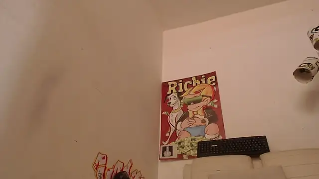 Snapshot of Thomasjons_ chatting on February 11, 2026, 7:03 pm Thomasjons online show from February 11, 2026, 7:03 pm