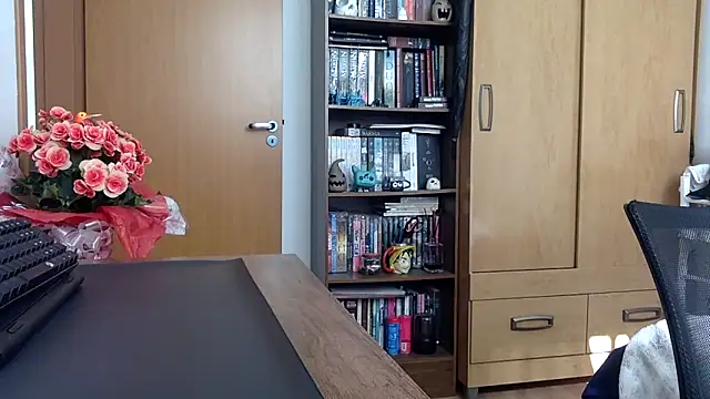 SEXOFLION online show from September 24, 2025, 6:25 pm