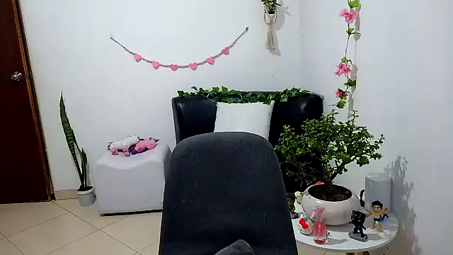 Zendaya11 online show from November 8, 2025, 6:28 am