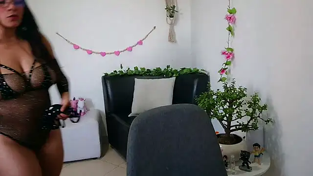 Zendaya11 online show from November 6, 2025, 10:03 pm