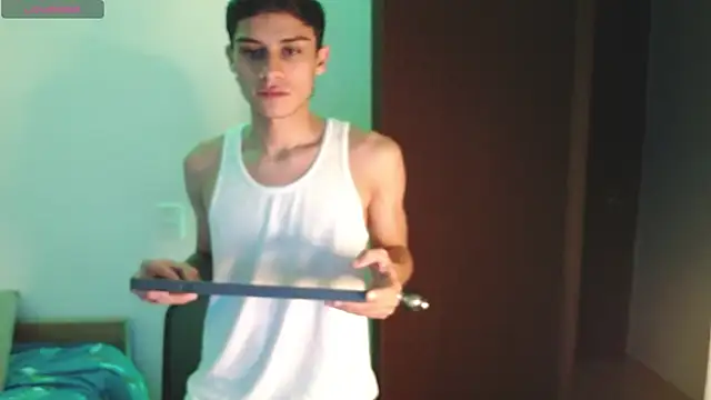 axel davis  online show from October 12, 2025, 3:41 am