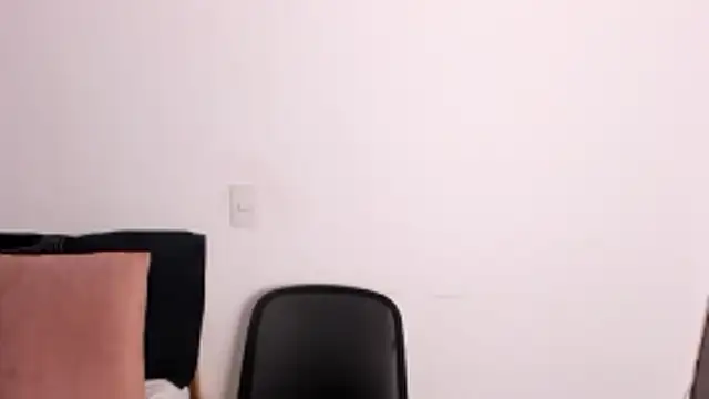 axel davis  online show from November 4, 2025, 9:51 pm